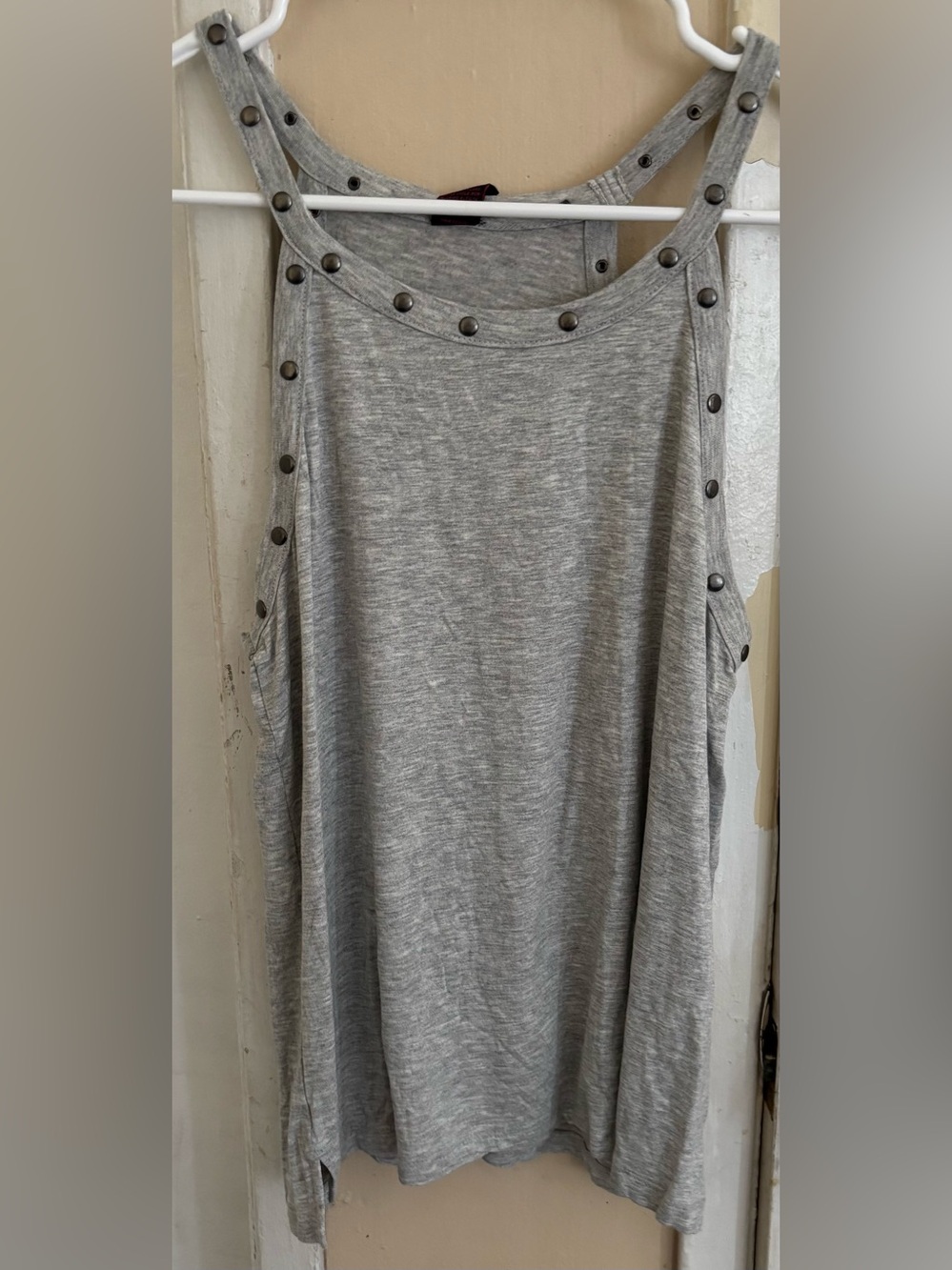 Heather gray JW tank size  juniors medium